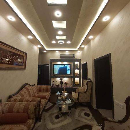Jarajreh Apartments/ Hotel Karak Exterior photo